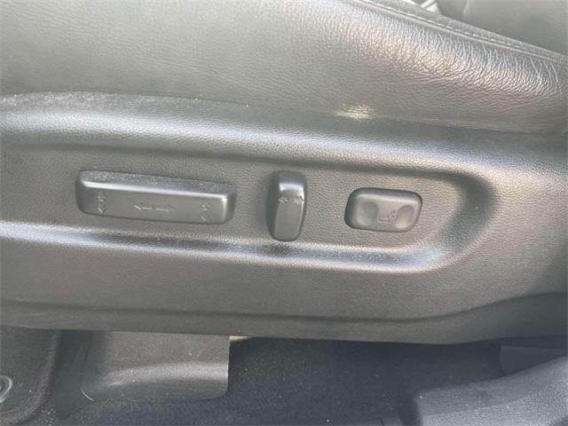 used 2022 Honda Pilot car, priced at $29,900