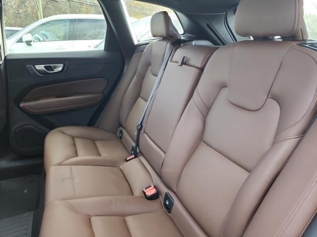 used 2023 Volvo XC60 car, priced at $31,200