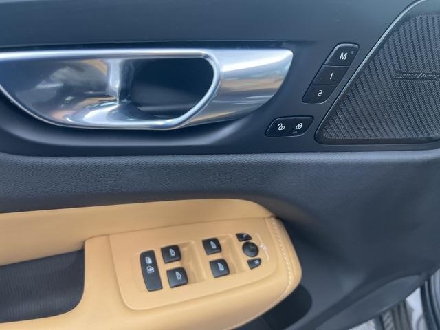 used 2022 Volvo XC60 car, priced at $37,900