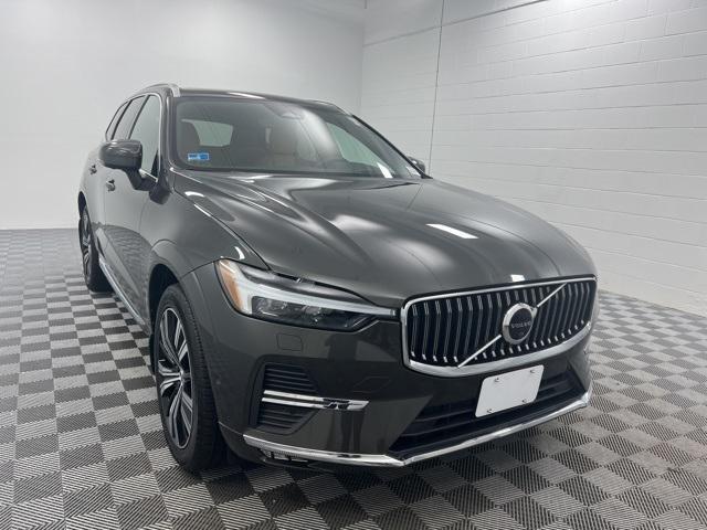 used 2022 Volvo XC60 car, priced at $37,900