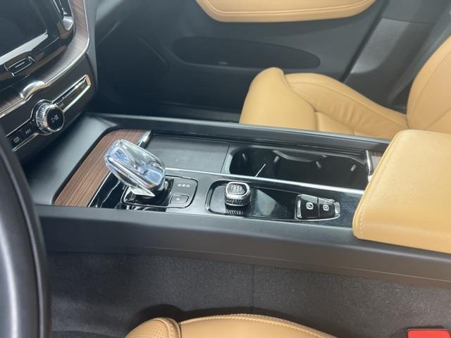 used 2022 Volvo XC60 car, priced at $37,900
