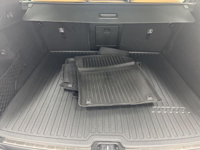 used 2022 Volvo XC60 car, priced at $37,900