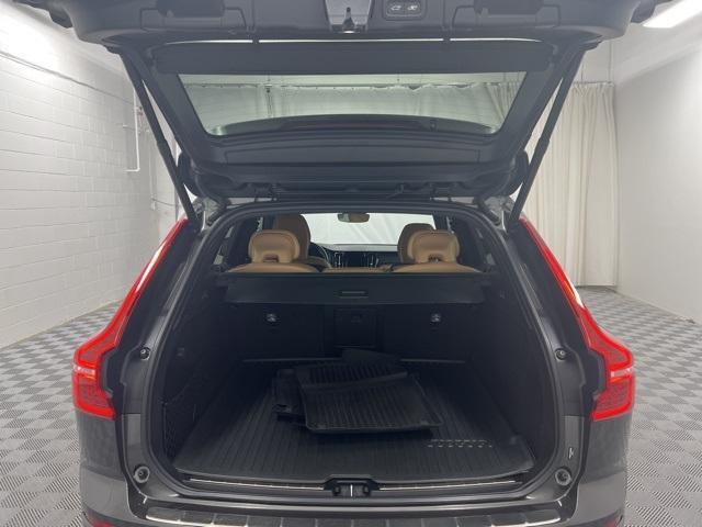 used 2022 Volvo XC60 car, priced at $37,900