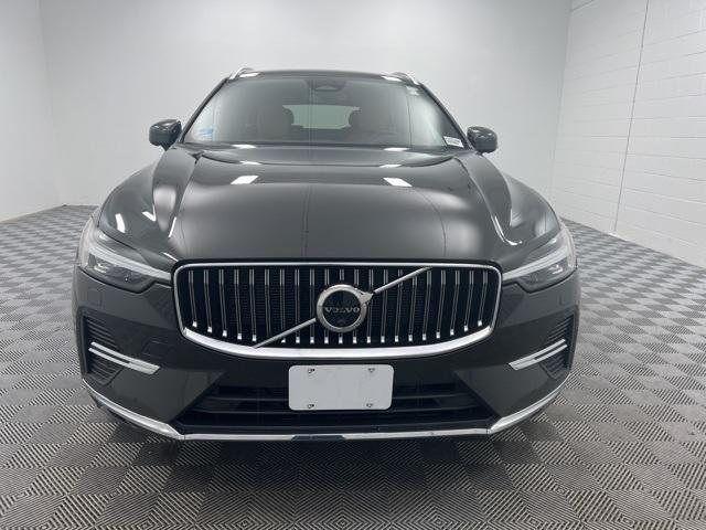 used 2022 Volvo XC60 car, priced at $37,900
