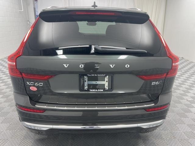 used 2022 Volvo XC60 car, priced at $37,900