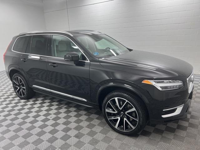used 2022 Volvo XC90 Recharge Plug-In Hybrid car, priced at $36,000