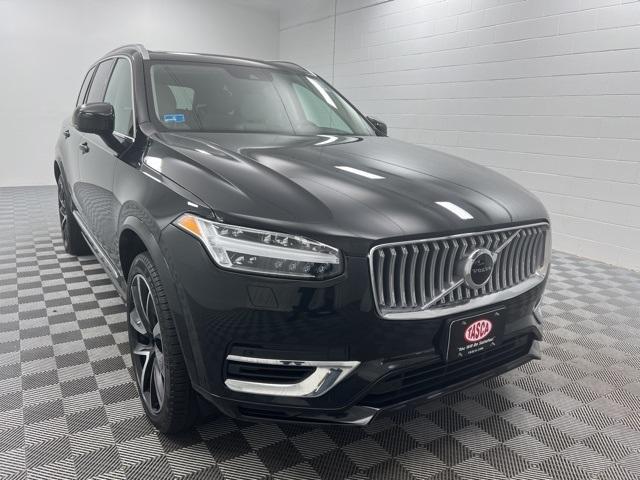 used 2022 Volvo XC90 Recharge Plug-In Hybrid car, priced at $36,000