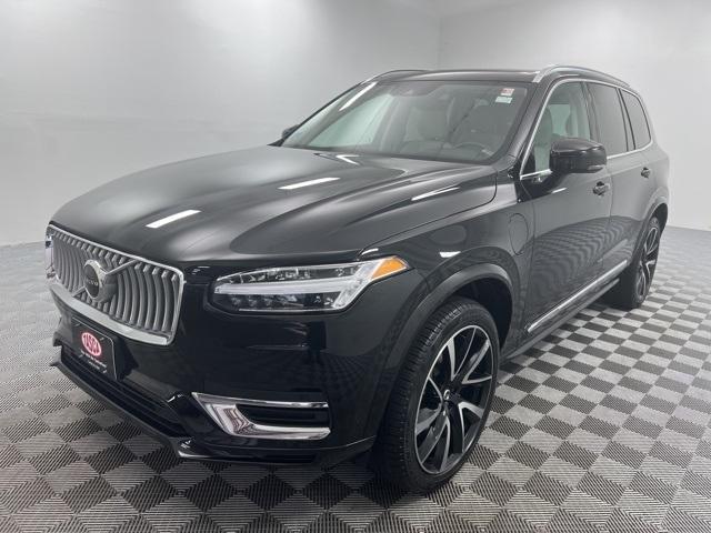 used 2022 Volvo XC90 Recharge Plug-In Hybrid car, priced at $36,000