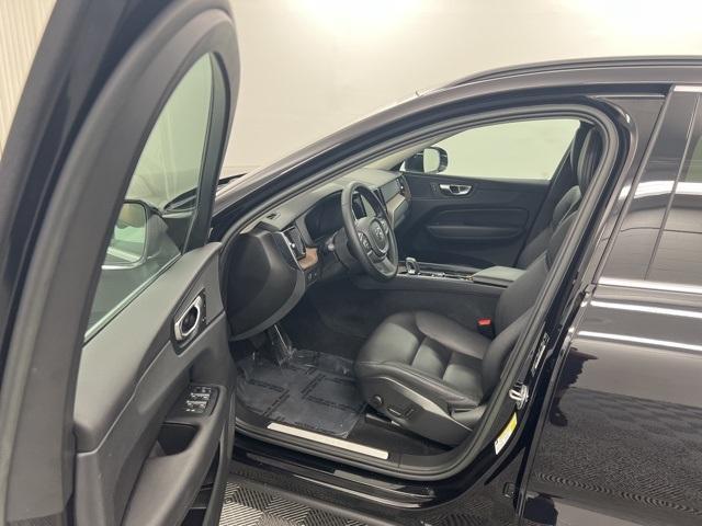 used 2022 Volvo XC60 car, priced at $32,900