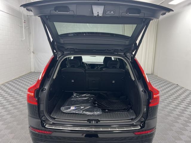 used 2022 Volvo XC60 car, priced at $32,900