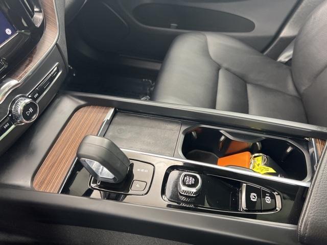 used 2022 Volvo XC60 car, priced at $32,900