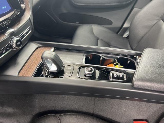 used 2022 Volvo XC60 car, priced at $32,900