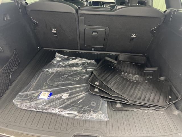 used 2022 Volvo XC60 car, priced at $32,900