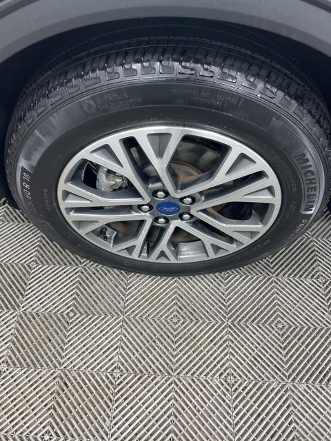 used 2022 Ford Escape car, priced at $23,900