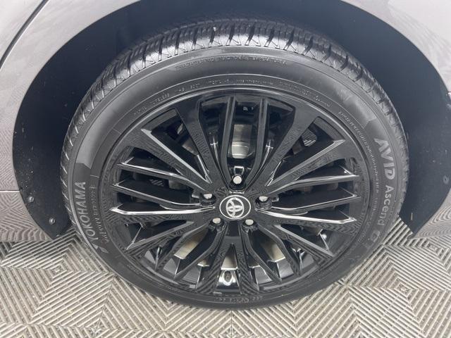 used 2020 Toyota Camry Hybrid car, priced at $23,500