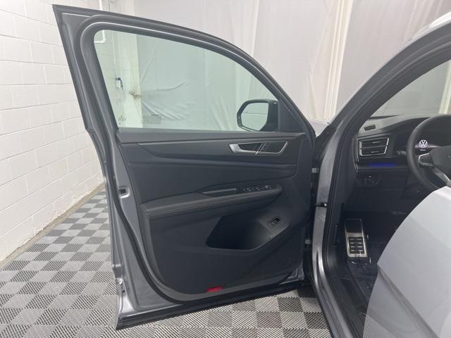 used 2025 Volkswagen Atlas Cross Sport car, priced at $43,600