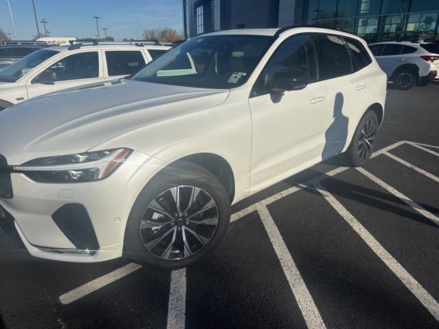 used 2025 Volvo XC60 car, priced at $41,900