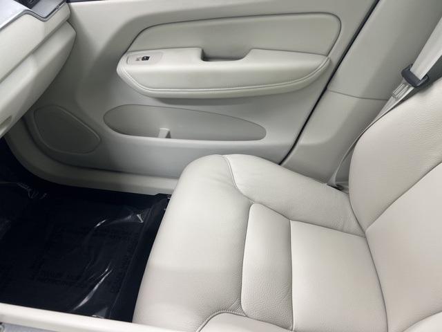 used 2025 Volvo XC60 car, priced at $41,900