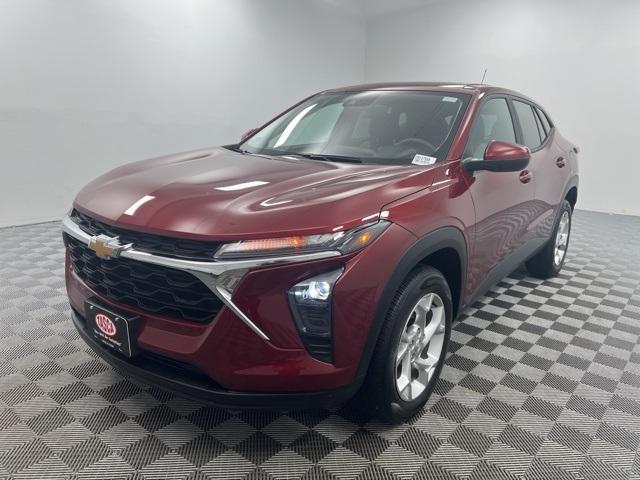 used 2024 Chevrolet Trax car, priced at $20,300