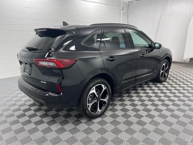 used 2023 Ford Escape car, priced at $26,899
