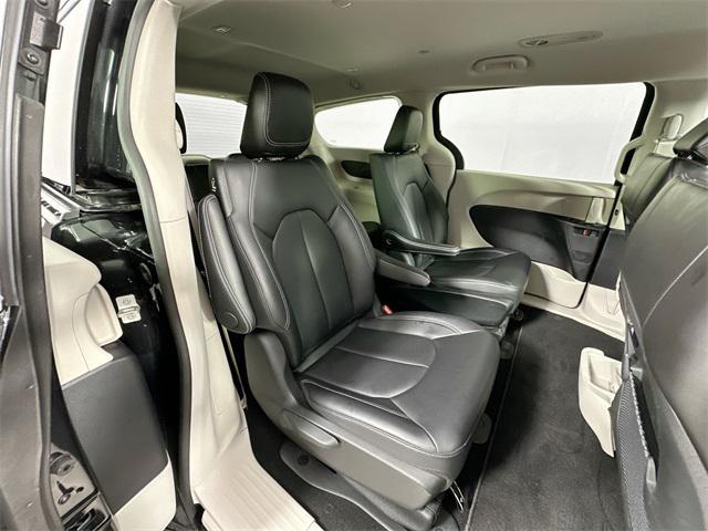 used 2024 Chrysler Pacifica Hybrid car, priced at $33,500