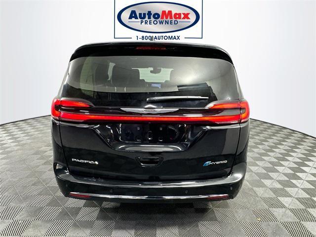 used 2024 Chrysler Pacifica Hybrid car, priced at $38,000