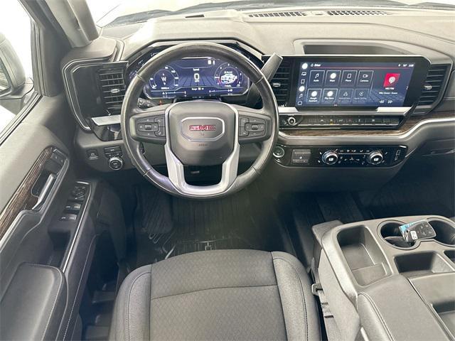 used 2022 GMC Sierra 1500 car, priced at $40,000