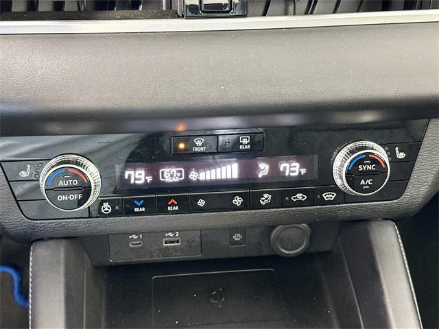 used 2023 Mitsubishi Outlander PHEV car, priced at $34,500