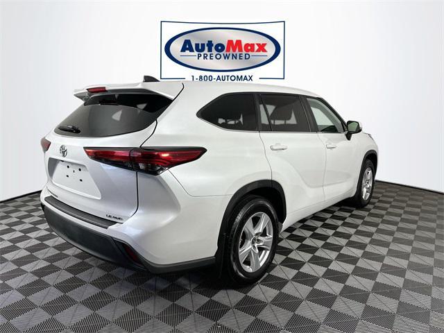 used 2023 Toyota Highlander car, priced at $34,500