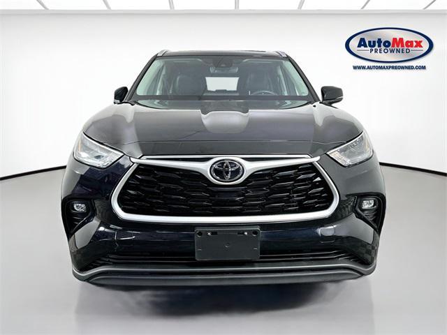used 2022 Toyota Highlander car, priced at $35,000