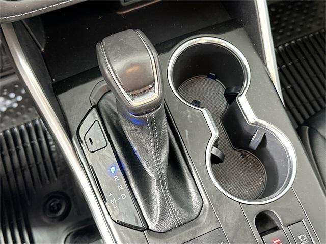 used 2022 Toyota Highlander car, priced at $37,500