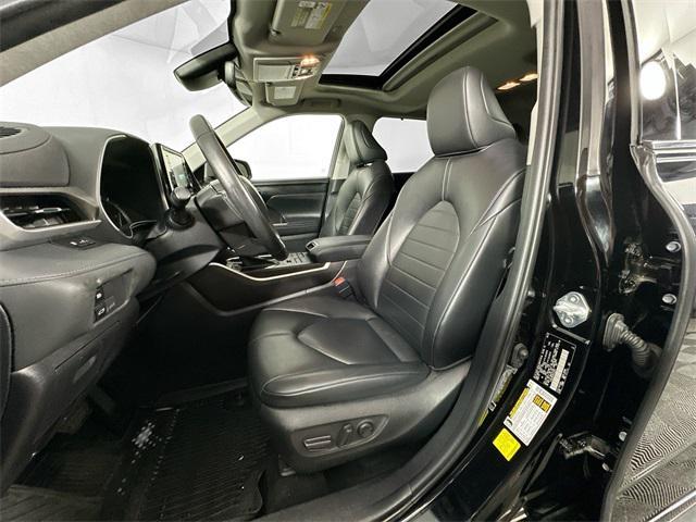 used 2022 Toyota Highlander car, priced at $35,000