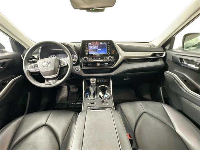 used 2022 Toyota Highlander car, priced at $35,000