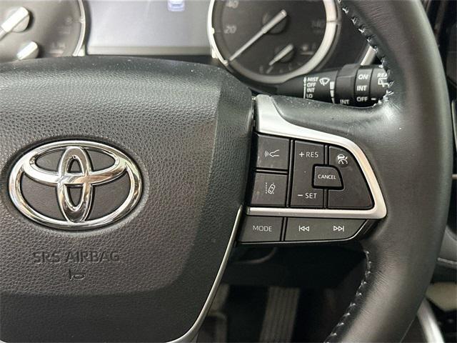 used 2022 Toyota Highlander car, priced at $35,000