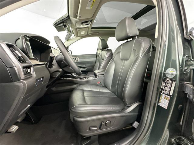 used 2023 Kia Sorento car, priced at $32,000