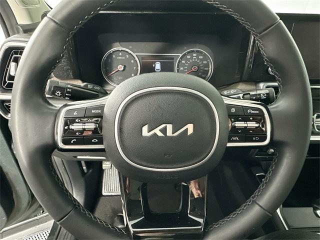 used 2023 Kia Sorento car, priced at $32,000