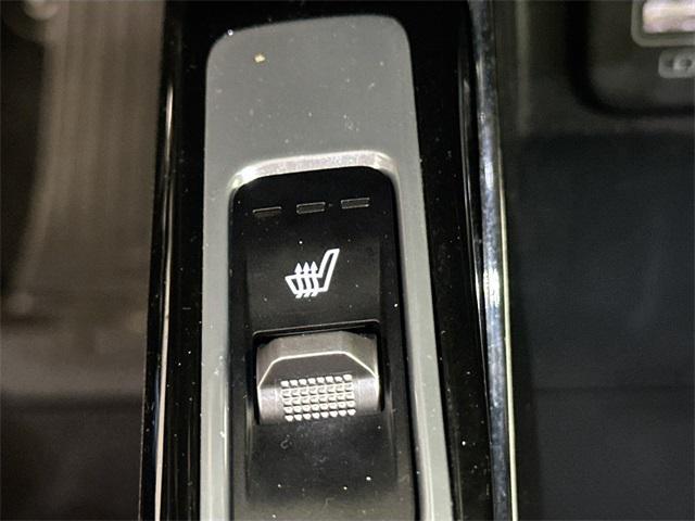 used 2023 Kia Sorento car, priced at $31,000