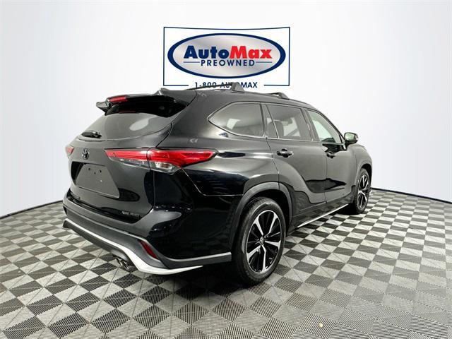 used 2021 Toyota Highlander car, priced at $39,000