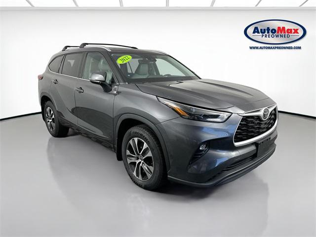 used 2022 Toyota Highlander car, priced at $37,000