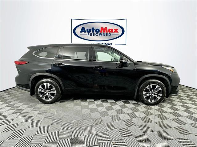 used 2022 Toyota Highlander car, priced at $36,000