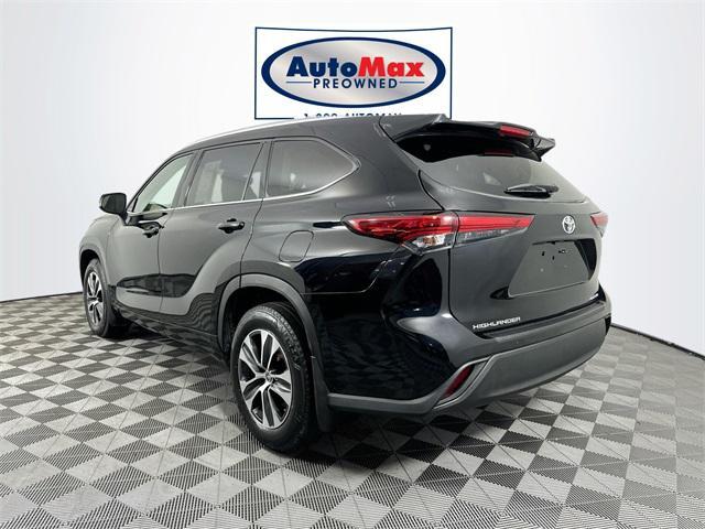 used 2022 Toyota Highlander car, priced at $36,000