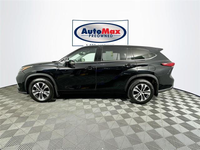 used 2022 Toyota Highlander car, priced at $36,000