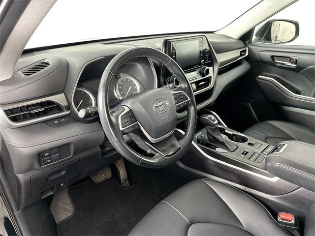 used 2022 Toyota Highlander car, priced at $36,000