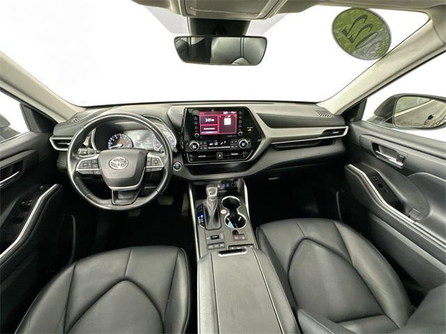 used 2022 Toyota Highlander car, priced at $36,000