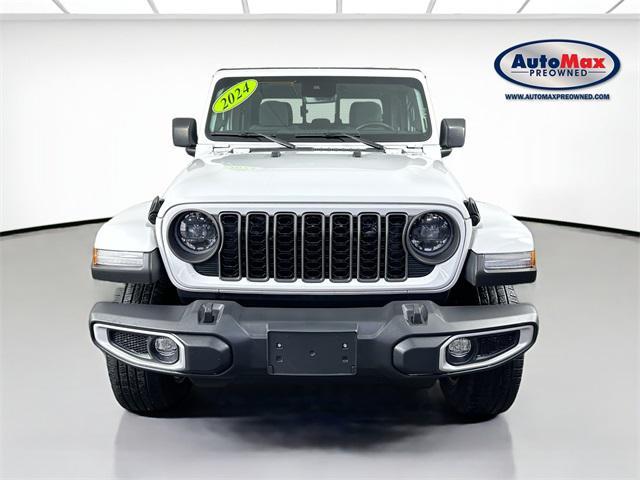 used 2024 Jeep Gladiator car, priced at $37,500
