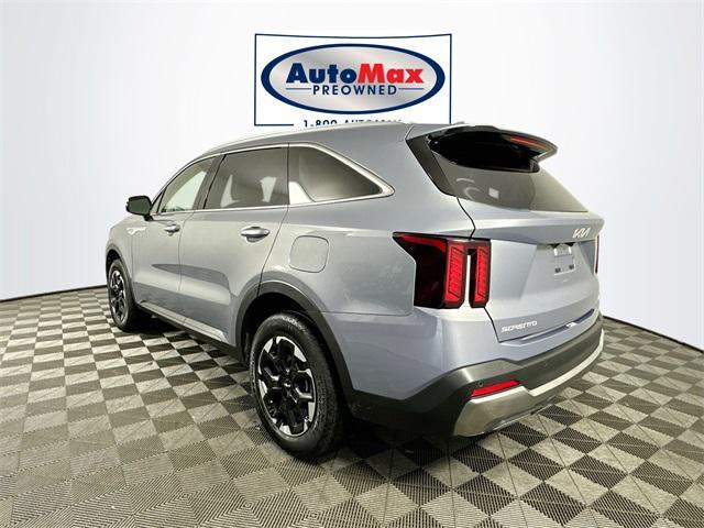 used 2024 Kia Sorento car, priced at $31,000