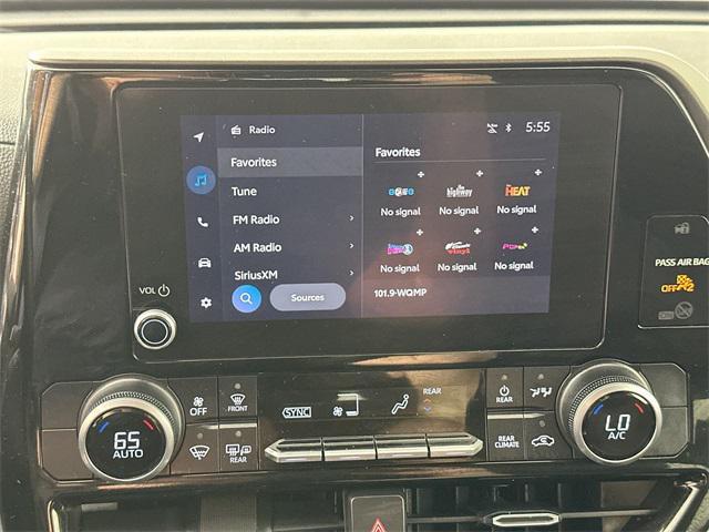used 2023 Toyota Highlander car, priced at $35,000