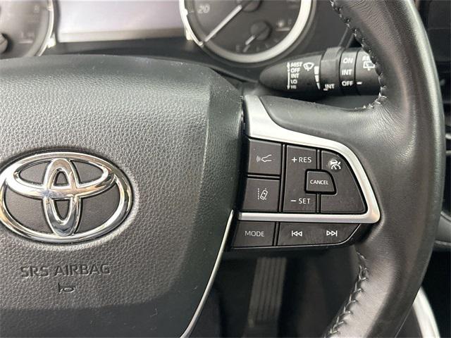 used 2023 Toyota Highlander car, priced at $32,500