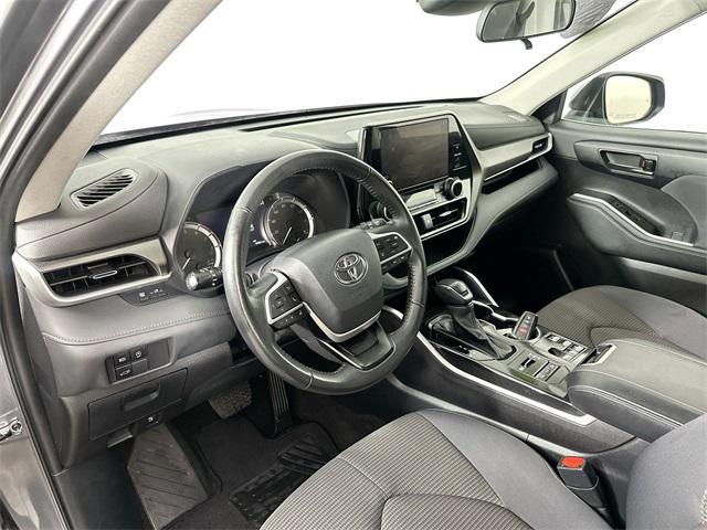 used 2023 Toyota Highlander car, priced at $32,500