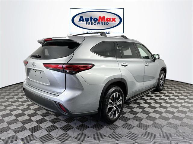 used 2021 Toyota Highlander car, priced at $34,001